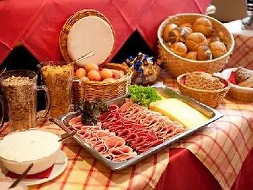 Easy Palace Station Hotell 2*